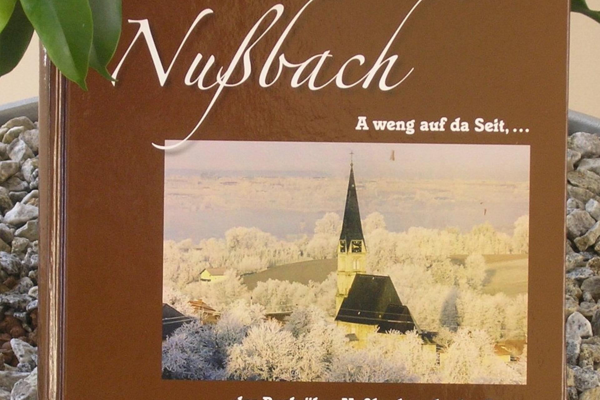 Nußbachbuch "A weng auf da Seit"